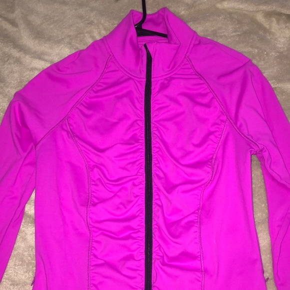 VS Knockout Jacket - Picture 2 of 4